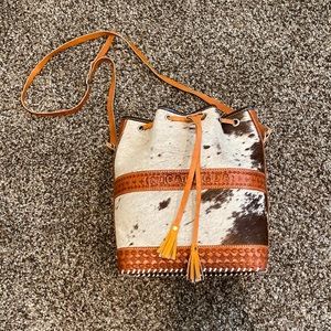 Nicaragua Bucket Crossbody
